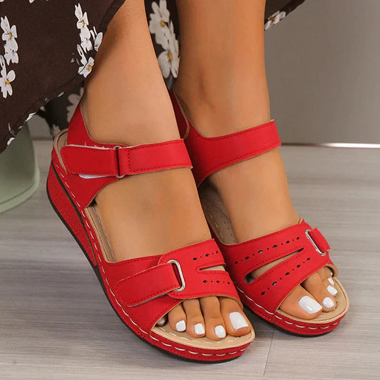 Callie – Elegante orthopädische Sandalen 0