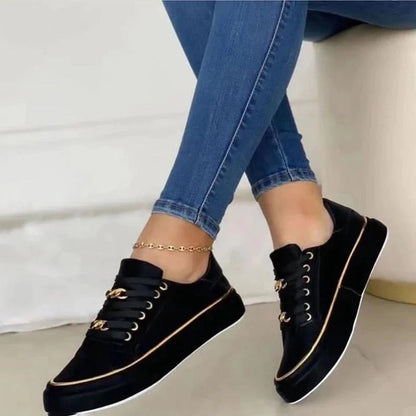 Enora - Weiße Low-Top-Casual-Sneakers mit goldenen Details | Stylische weiße Schnürsneaker mit Goldbesatz 3