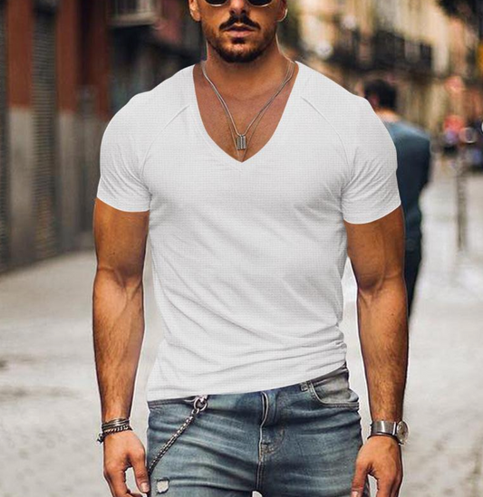 JOHNNI | Herren T-Shirt mit V-Ausschnitt 1